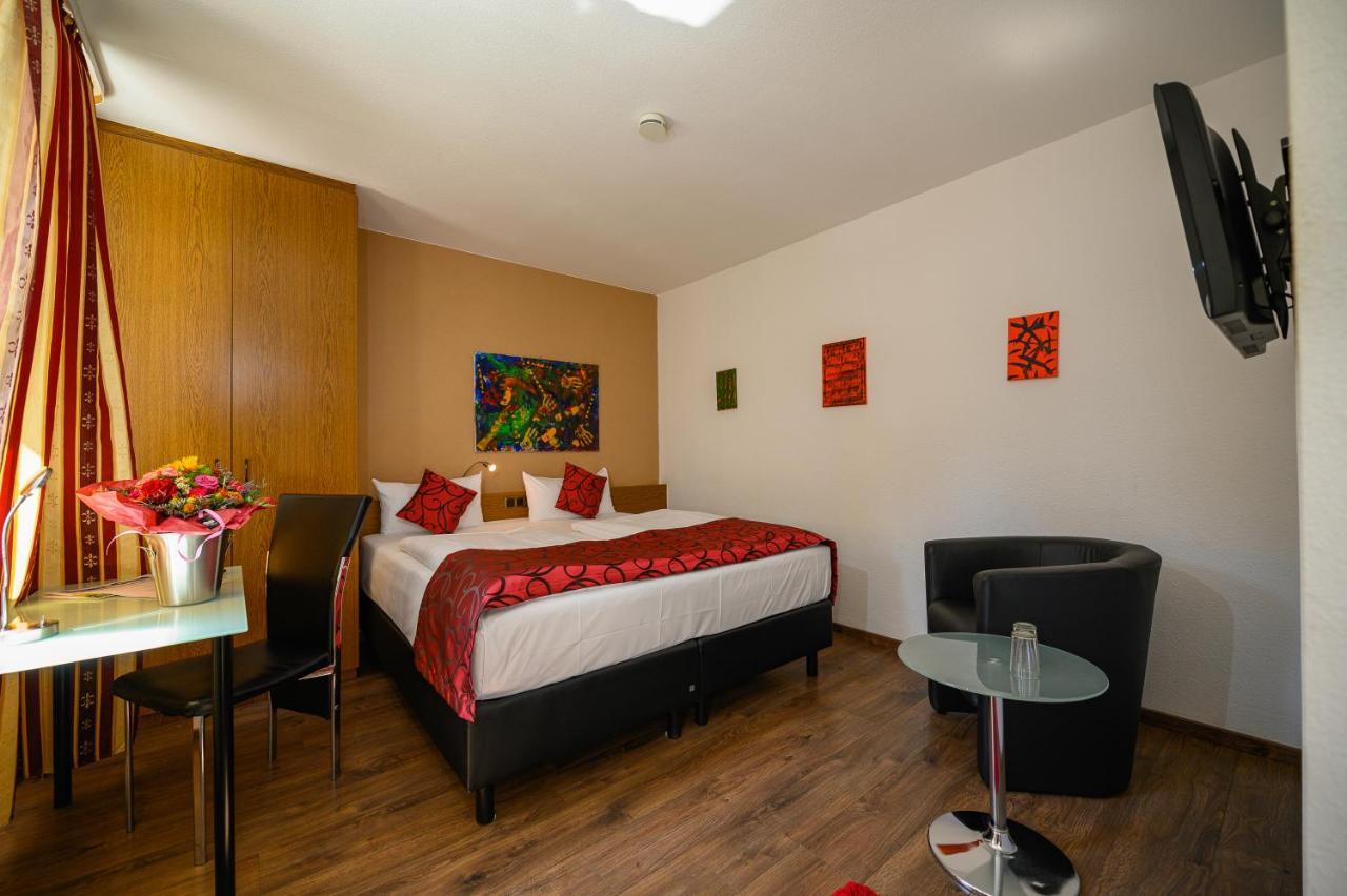 Otto'S Parkhotel سارلويس المظهر الخارجي الصورة