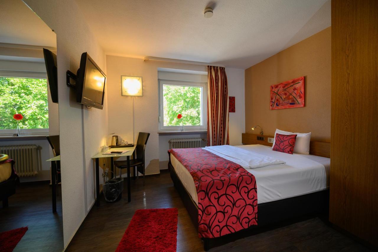 Otto'S Parkhotel سارلويس المظهر الخارجي الصورة